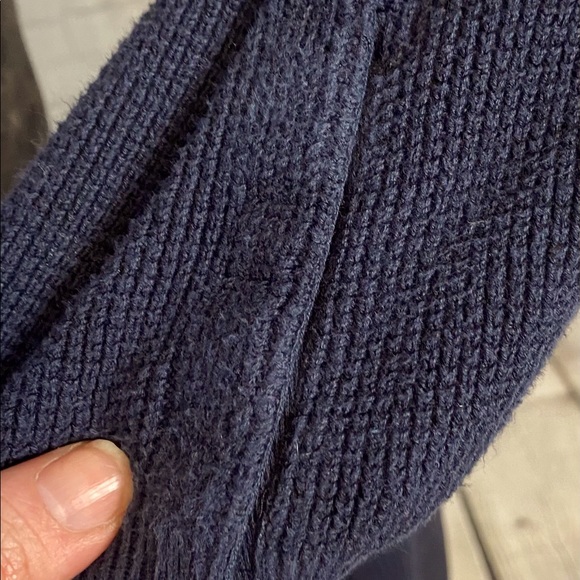 GAP long sleeve blue thermal shirt - Picture 4 of 7